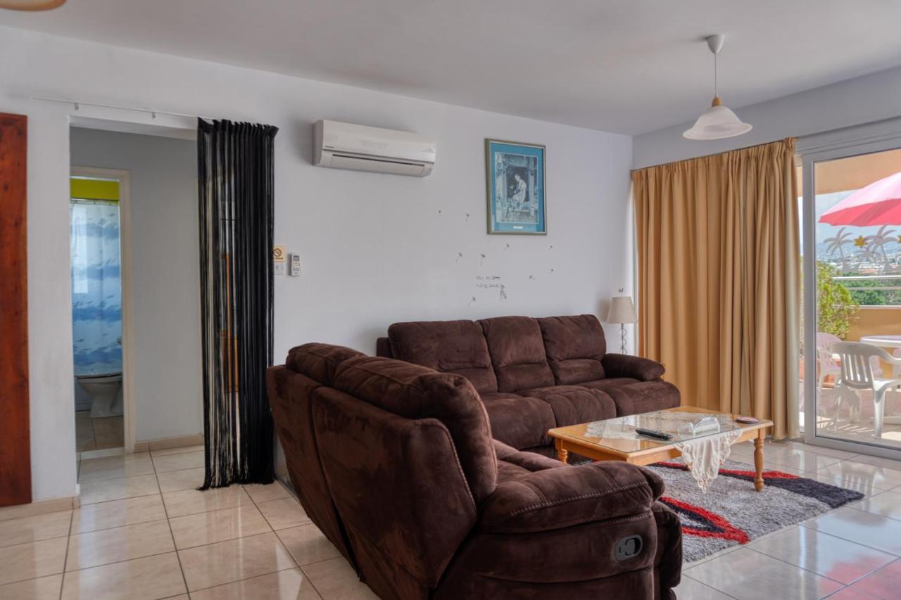 Apollonia Hotel Apartments Пафос Экстерьер фото