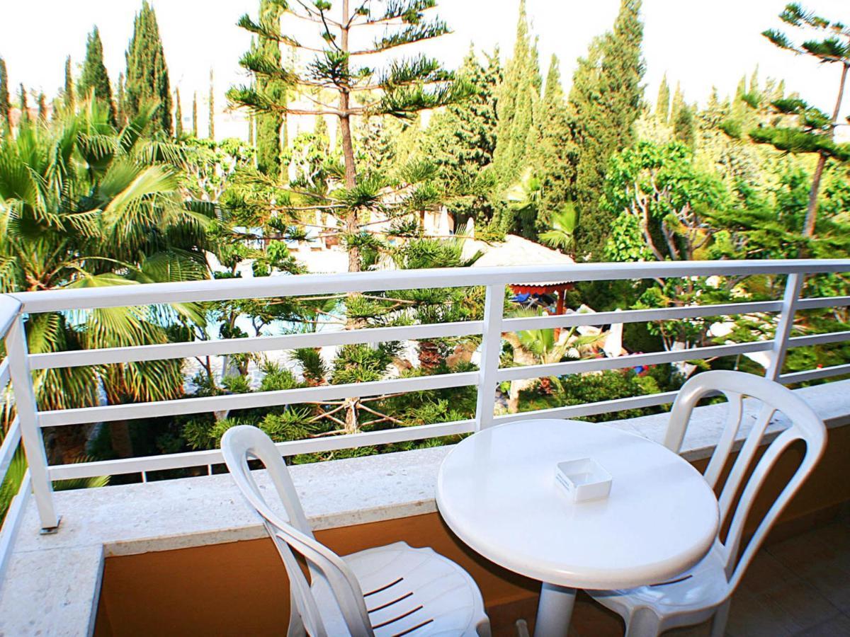 Apollonia Hotel Apartments Пафос Экстерьер фото
