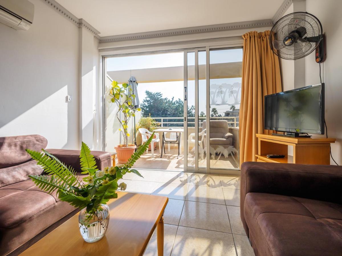 Apollonia Hotel Apartments Пафос Экстерьер фото