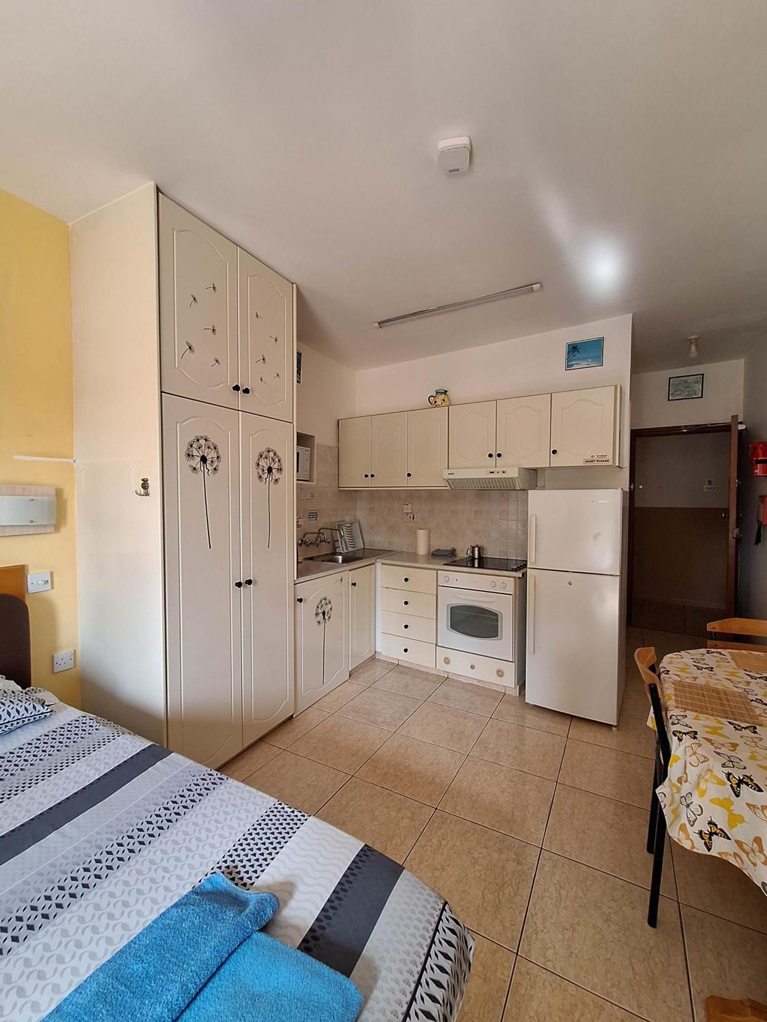 Apollonia Hotel Apartments Пафос Экстерьер фото