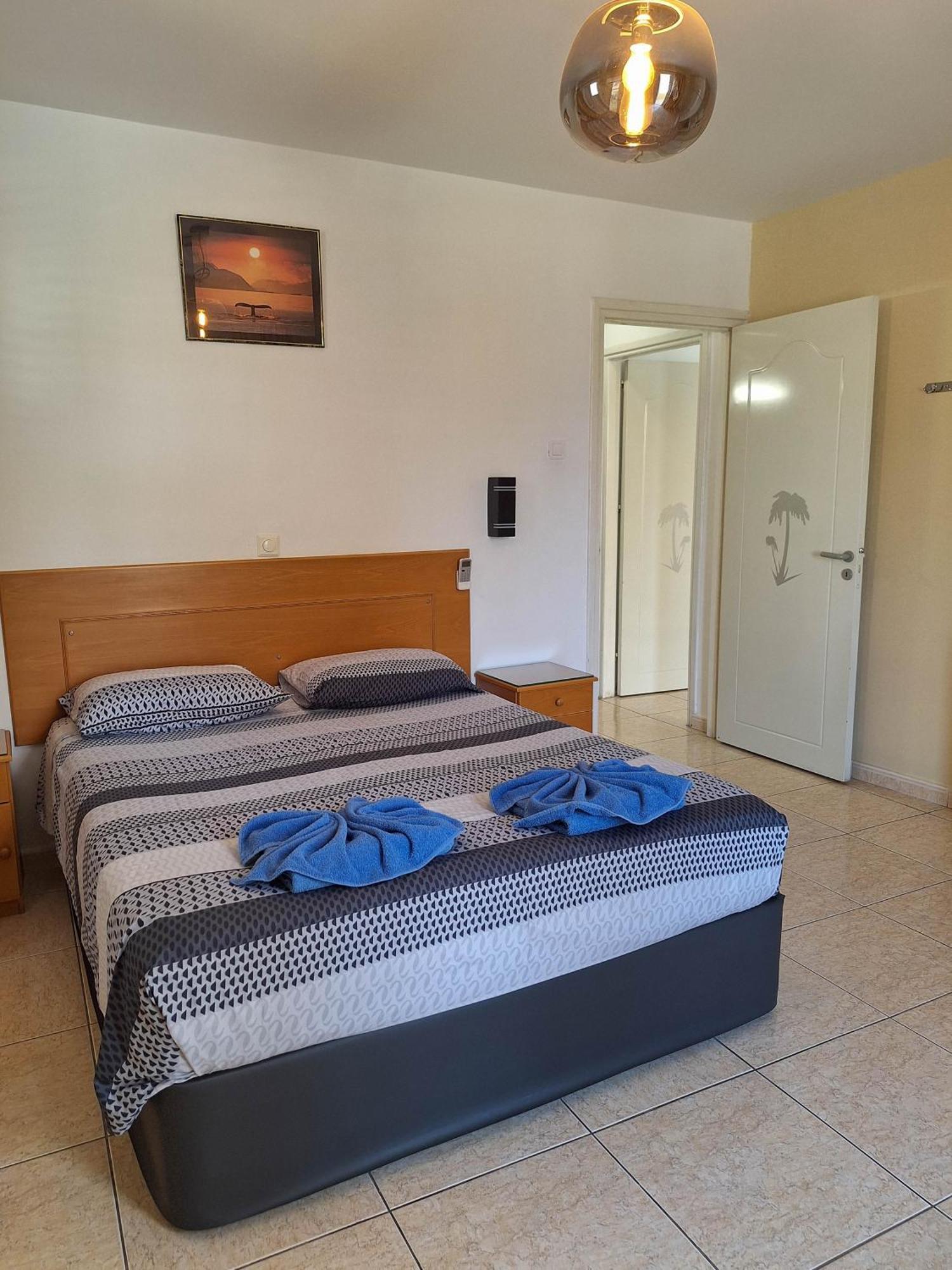 Apollonia Hotel Apartments Пафос Экстерьер фото