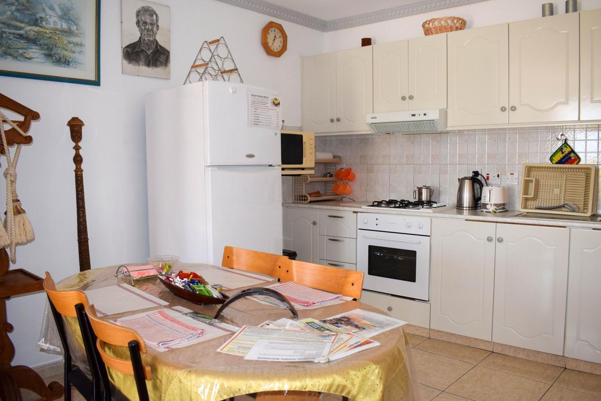 Apollonia Hotel Apartments Пафос Экстерьер фото