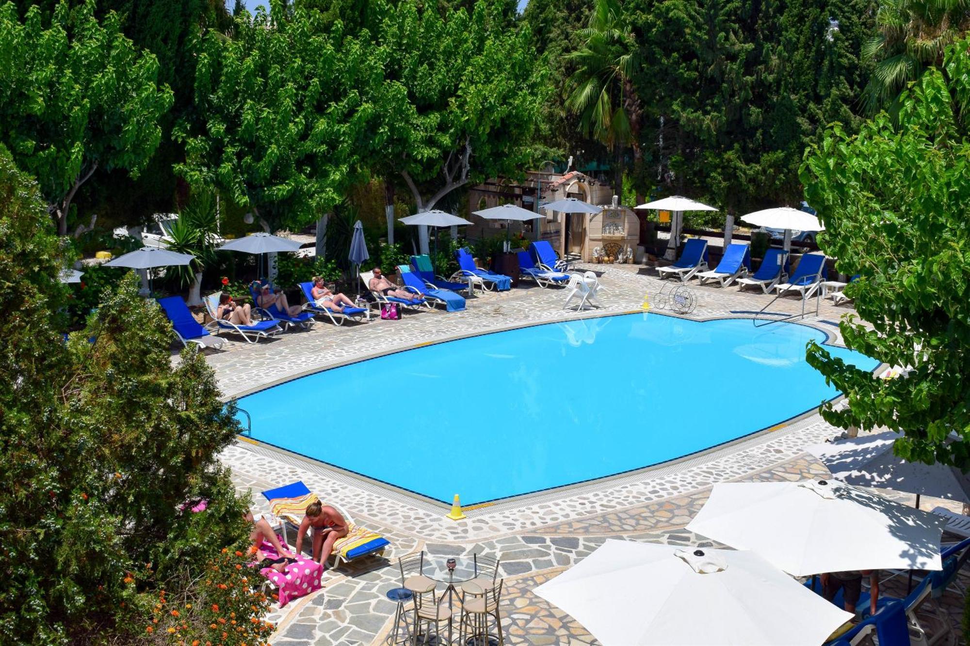 Apollonia Hotel Apartments Пафос Экстерьер фото